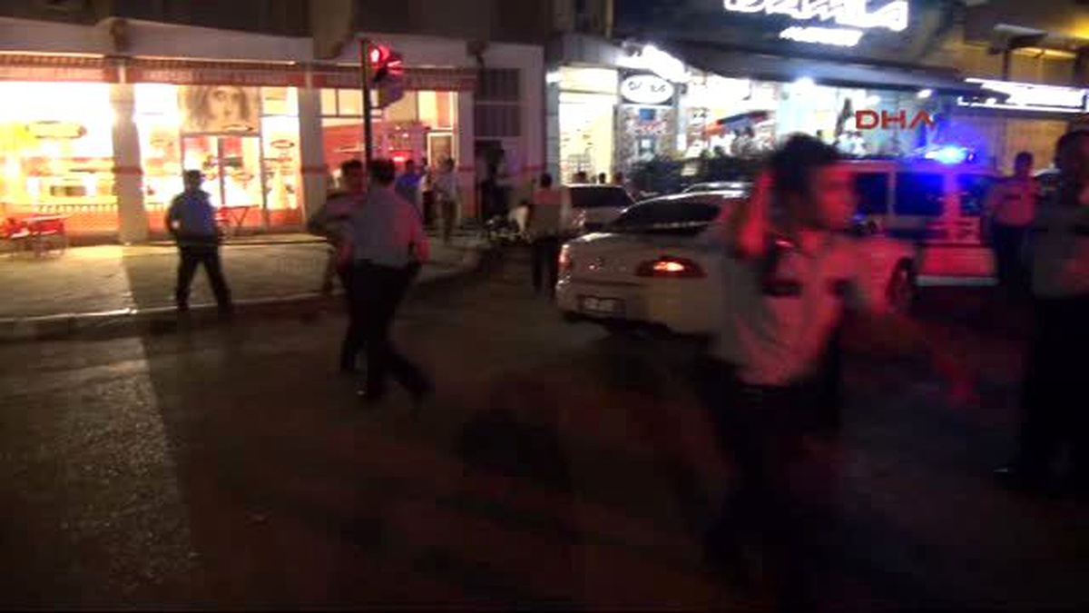 Gaziantep\'te Alacaklısına Tabancayla Peş Peşe Ateş Açıp Kaçtı