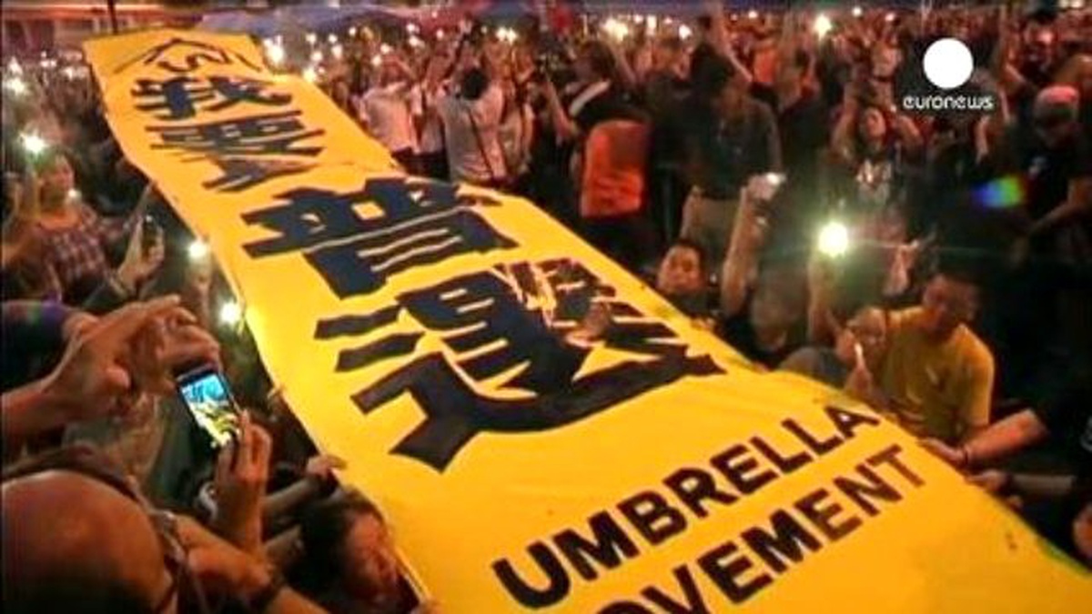 Hong Kong Demokrasi İçin Ayaklandı