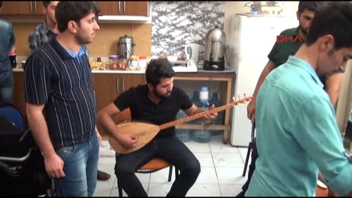 Kars Engelli Dostlarına Çifte Sevinç