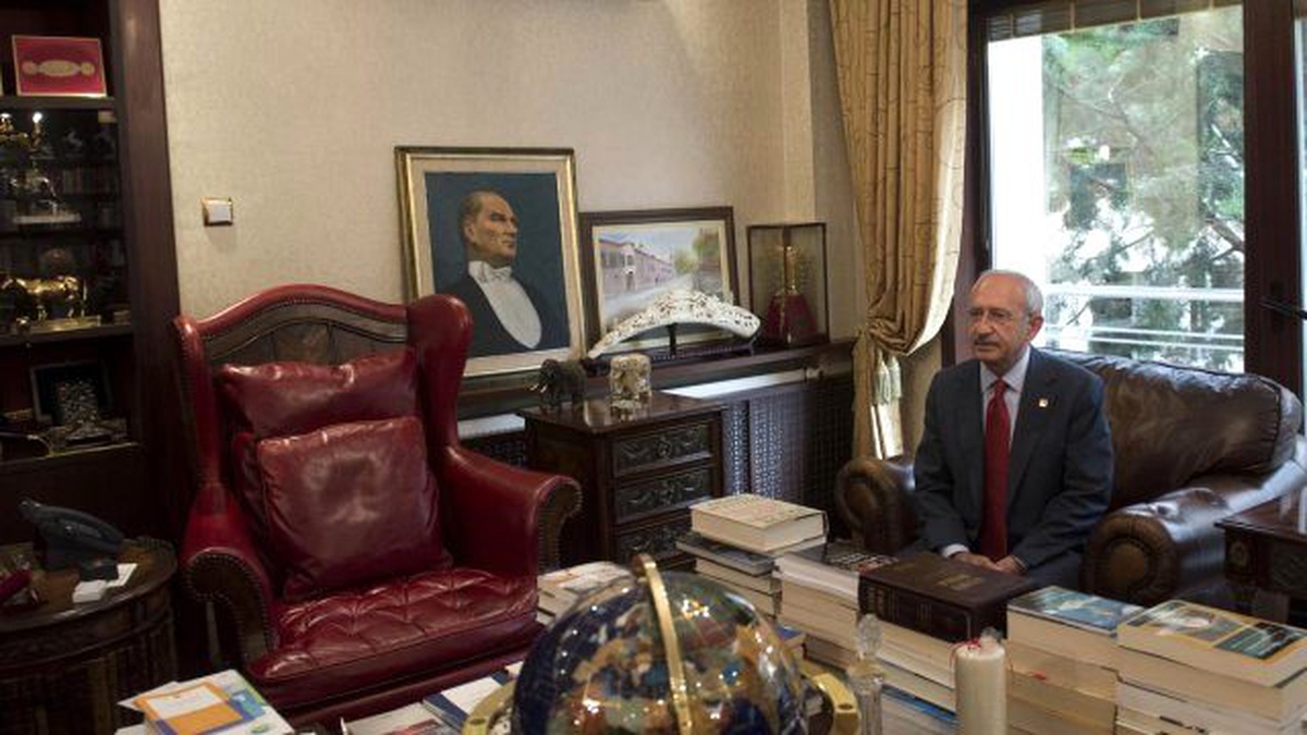 Kemal Kılıçdaroğlu, Süleyman Demirel\'in Ailesine Taziyede Bulundu