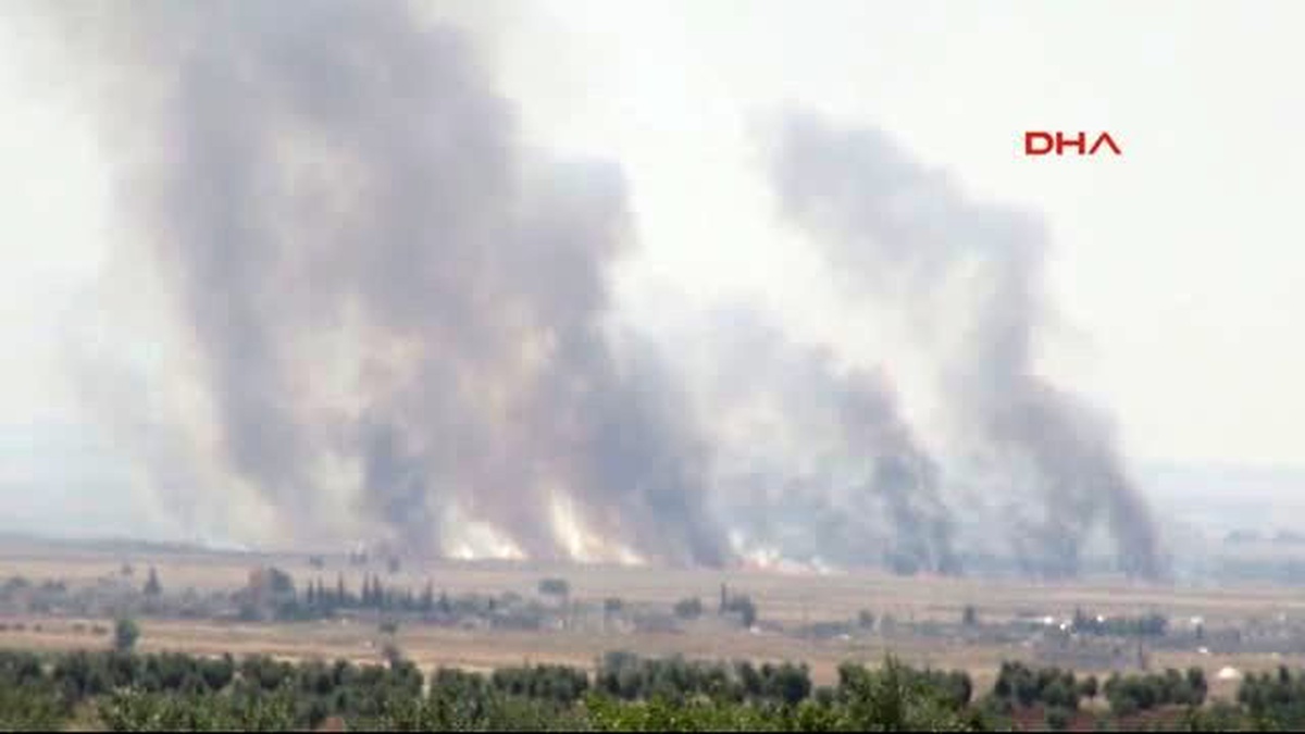 Kilis\'in Suriye Sınırında Dumanlar Yükselmeye Başladı