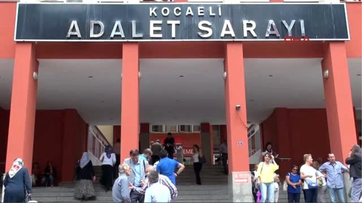Kocaeli\'nde CHP Milletvekilleri Mazbatalarını Aldı