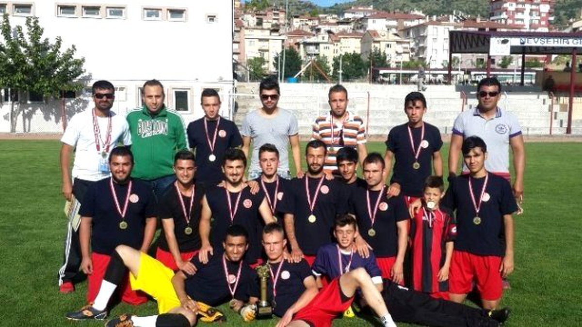 Nevşehir Hacı Bektaş Veli Üniversitesi Futbol Takımı Şampiyon