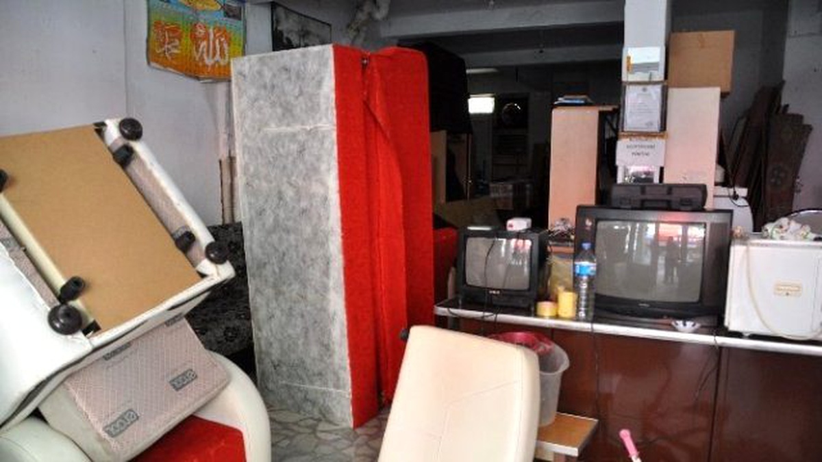 Okullar Kapandı, İkinci El Eşya Fiyatları Çay Parasına Düştü