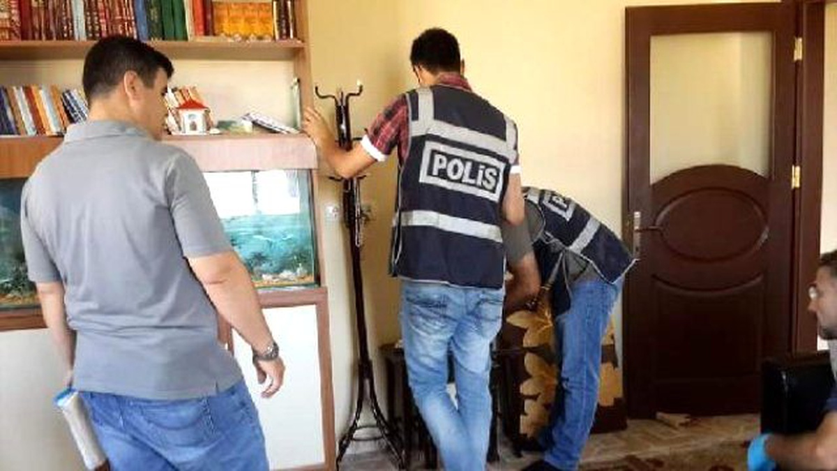 Osmaniye Polisi, 11 Derneğe Operasyon Düzenledi
