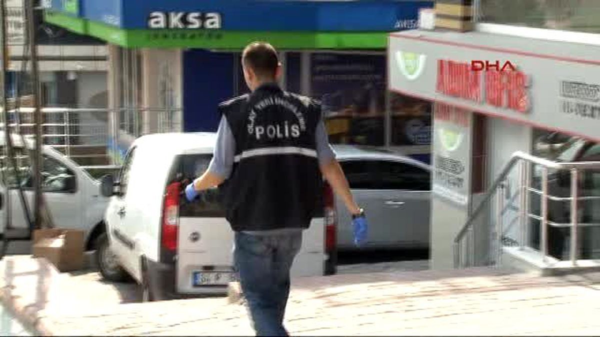 İstanbul\'un Göbeğinde Pompalı Tüfekle Banka Soygunu!