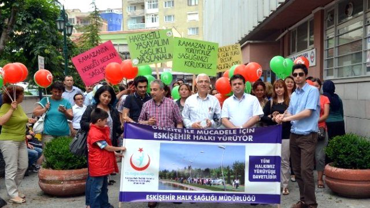 Ramazan\'da Sağlıklı Besleniyoruz" Temalı Yürüyüş