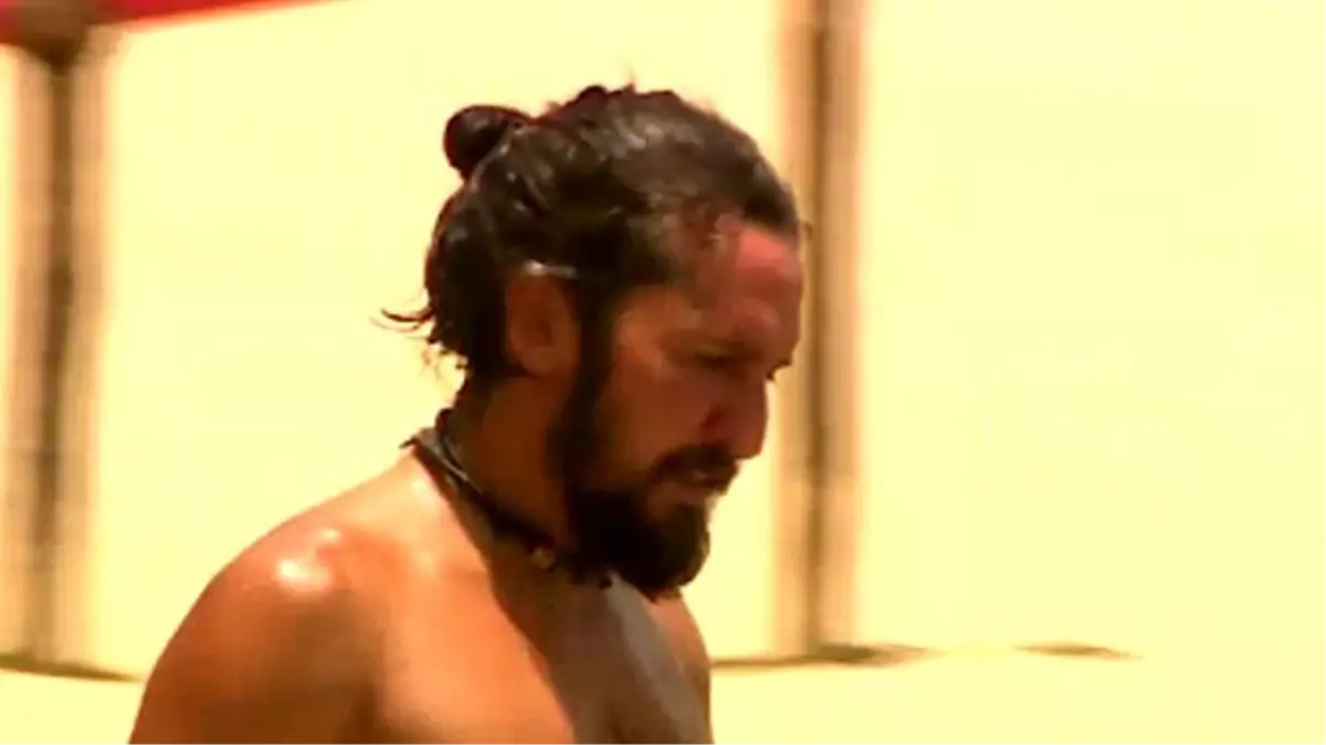 Turabi\'den Doğukan\'a Serenay Göndermesi: \'Vicdanın Rahat Mı?\'