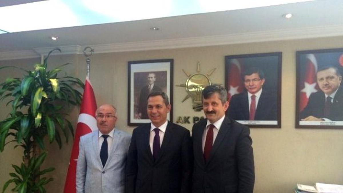 Uysal, İl Başkanı Zeki Tosun\'u Ziyaret Etti