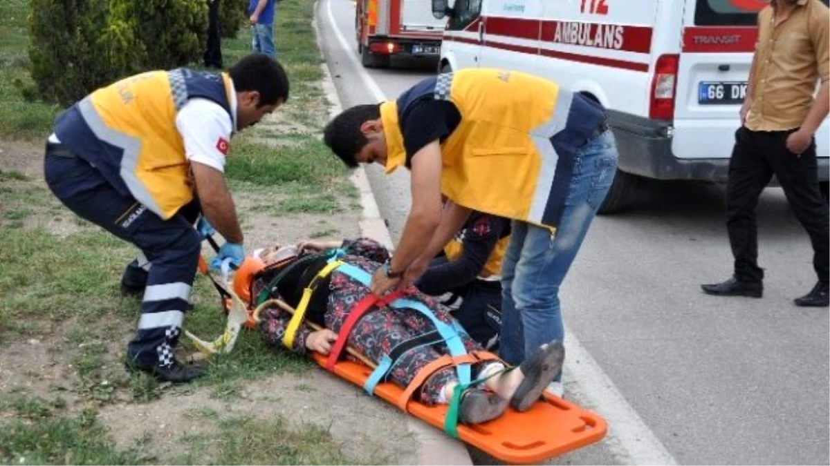 Yozgat\'ta Trafik Kazası: 4 Yaralı