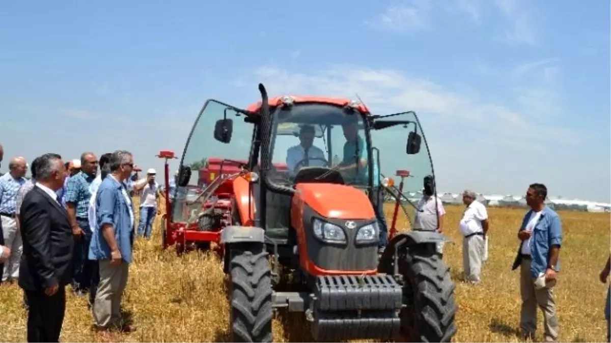 Anız Yakımını Engelleyecek Tarım Makinesi Tanıtıldı