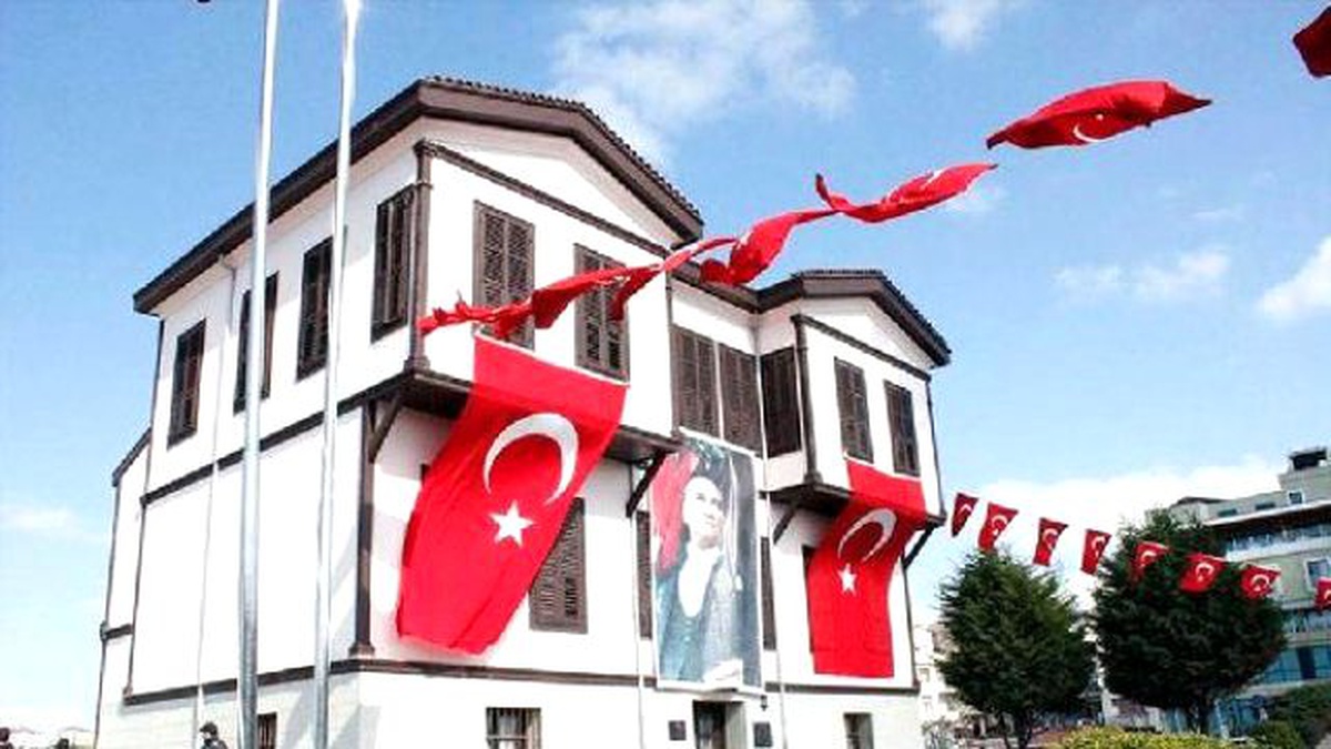 Atatürk Evi Müzesi Restorasyona Alındı