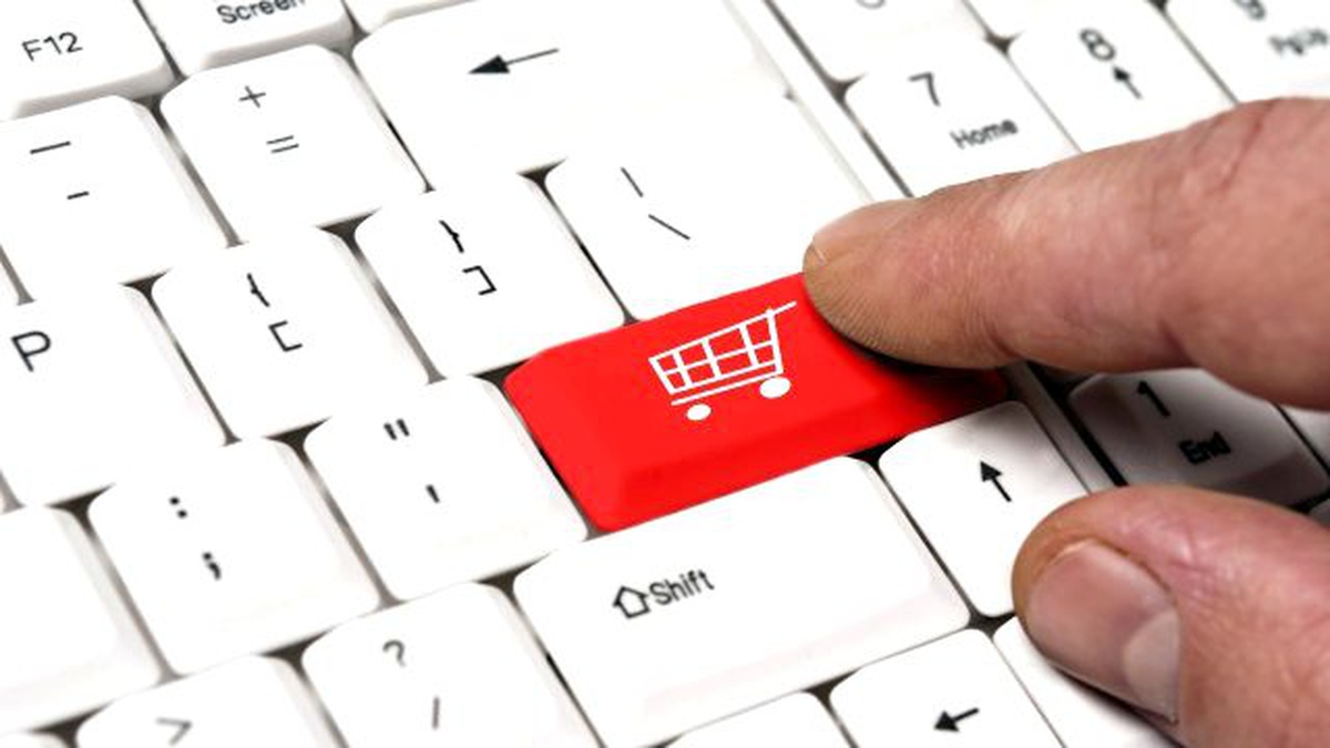 Babaların Online Alışverişte Tercihi Giyim ve Teknoloji Ürünleri
