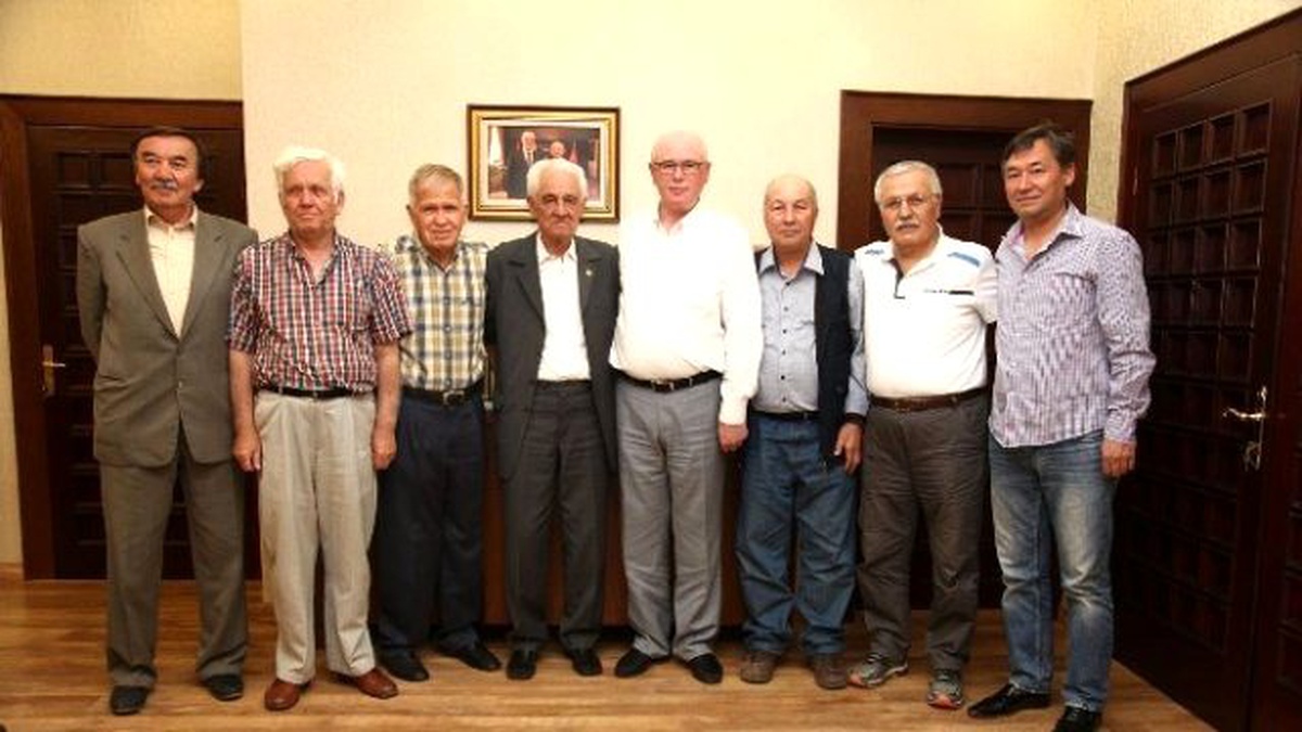 Başkan Kurt Işıkspor Ekibiyle Bir Araya Geldi