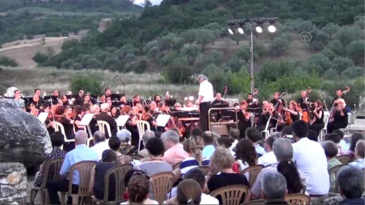 Bilkent Senfoni Orkestrası Artemis Tapınağında Konser Verdi