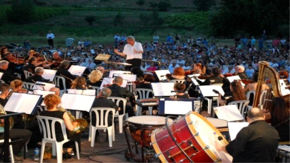 Bilkent Senfoni Orkestrası Artemis Tapınağı\'nda Konser Verdi