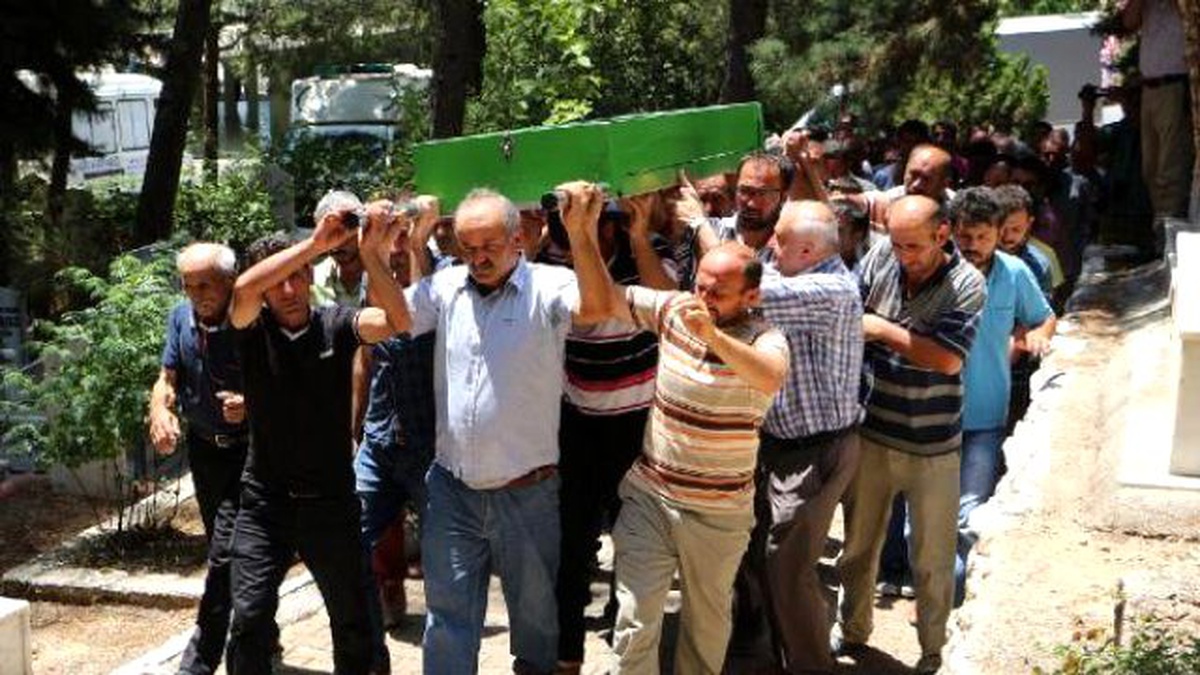 Bisikletiyle Gezerken Kamyon Çarpan 9 Yaşındaki Çocuk Öldü