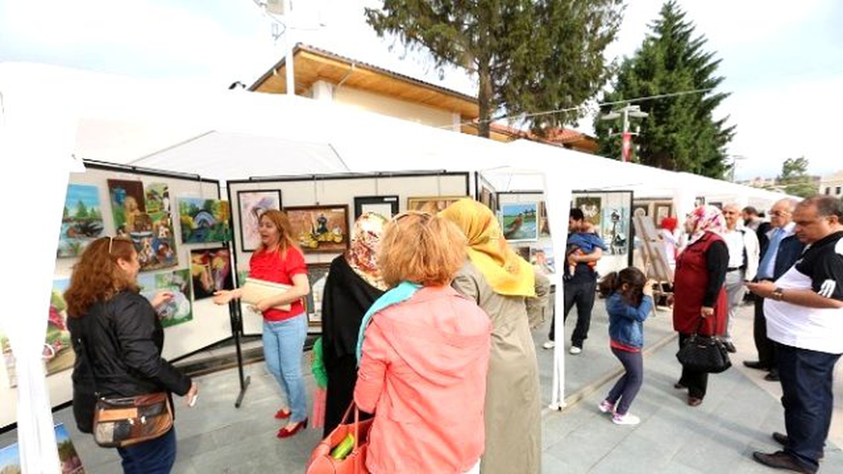Bolu Belediyesi Kursiyerleri Yıl Sonu Sergilerini Açtı