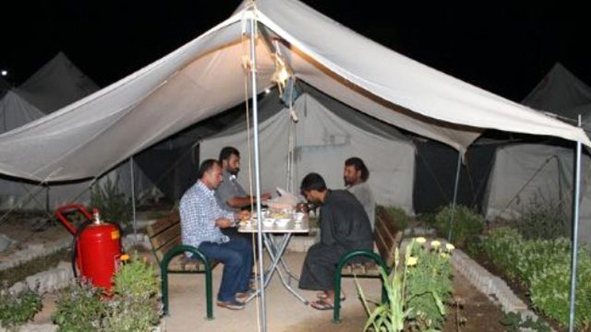 Çadır ve Konteyner Kentte İlk Sahur