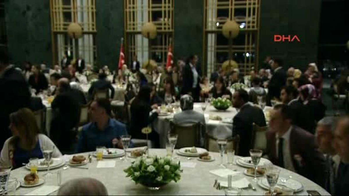 Cumhurbaşkanı Erdoğan, Şehit Yakınları ve Gazilerle İftarda Buluştu