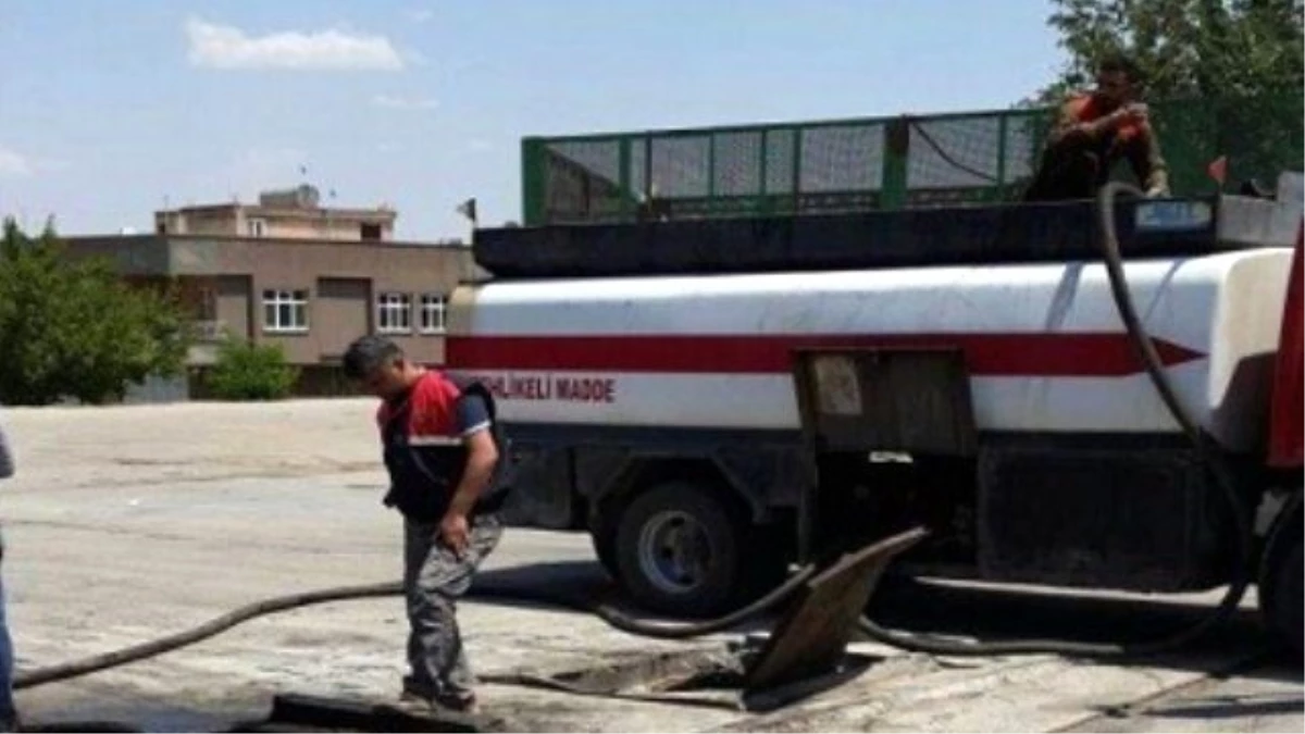 Diyarbakır\'da 7 Bin 410 Litre Kaçak Akaryakıt Ele Geçirdi