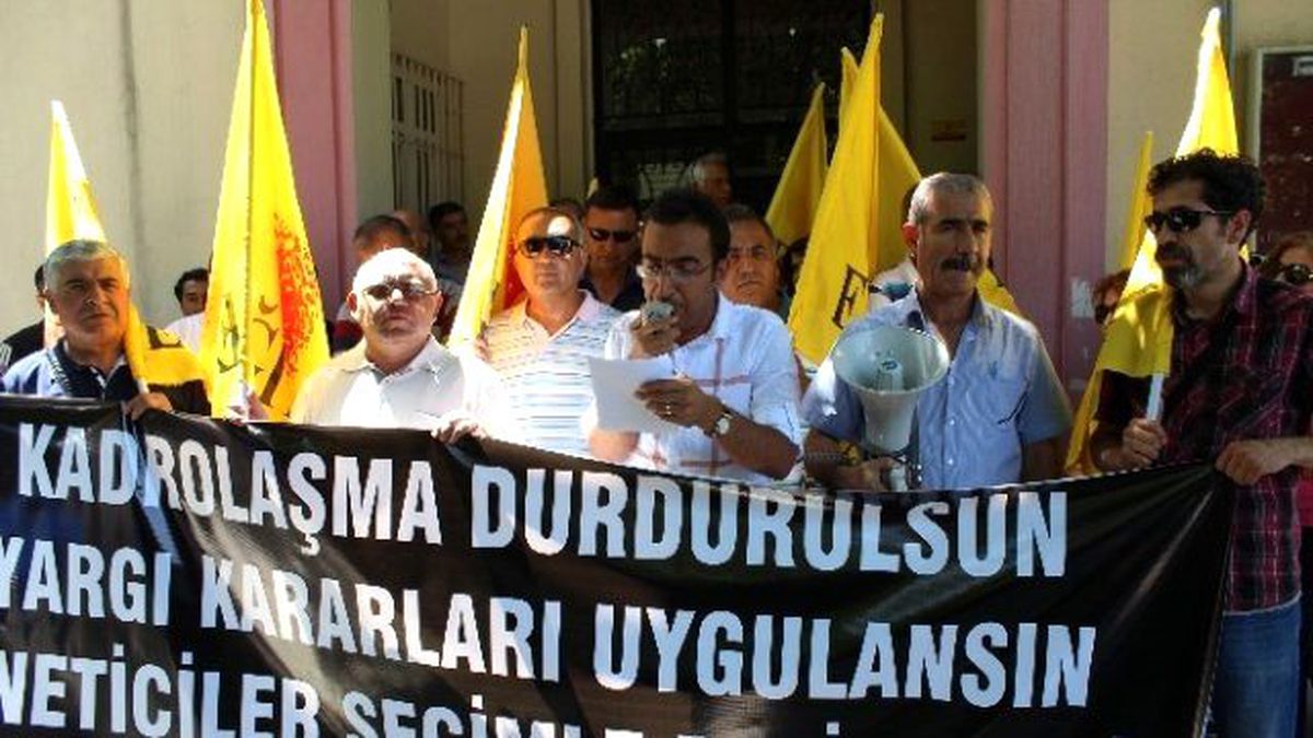 Eğitim Sen Milli Eğitim Müdürlüğü Önünde Eylem Yaptı