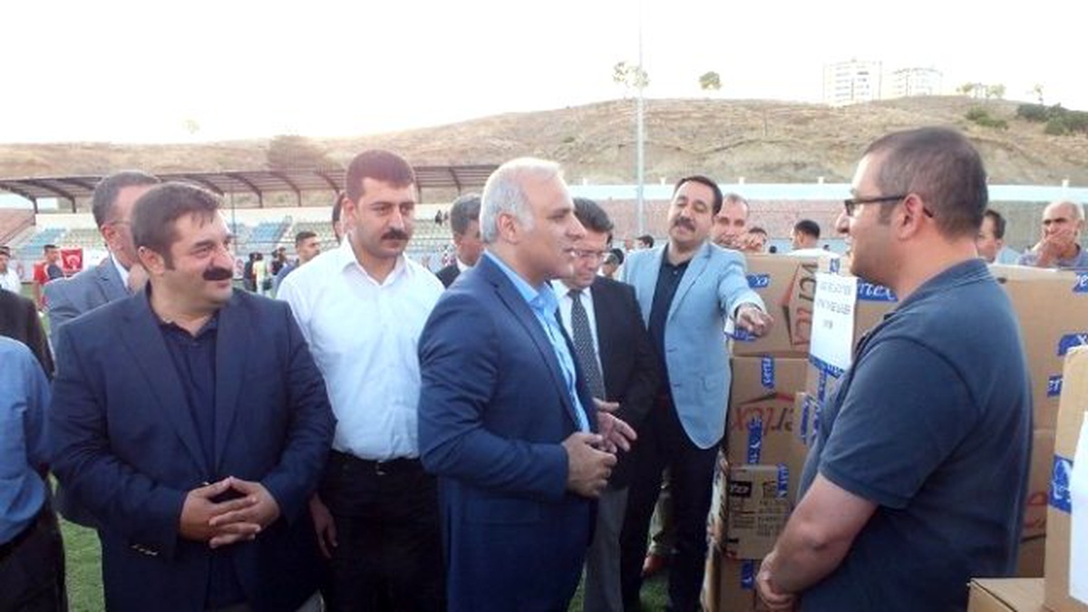 Elazığ\'da Amatör Spor Kulüplerine Malzeme Yardımı Yapıldı