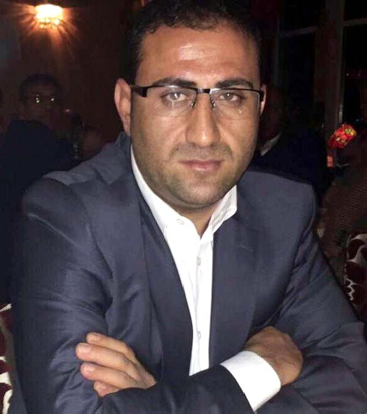 Halı Fabrikası Sahibi, Babasının Mezarı Başında İntihar Etti