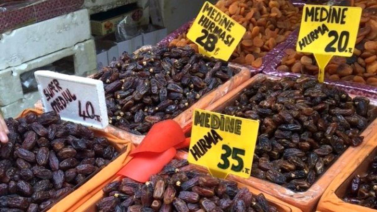 Hurma Tezgahları Süslüyor