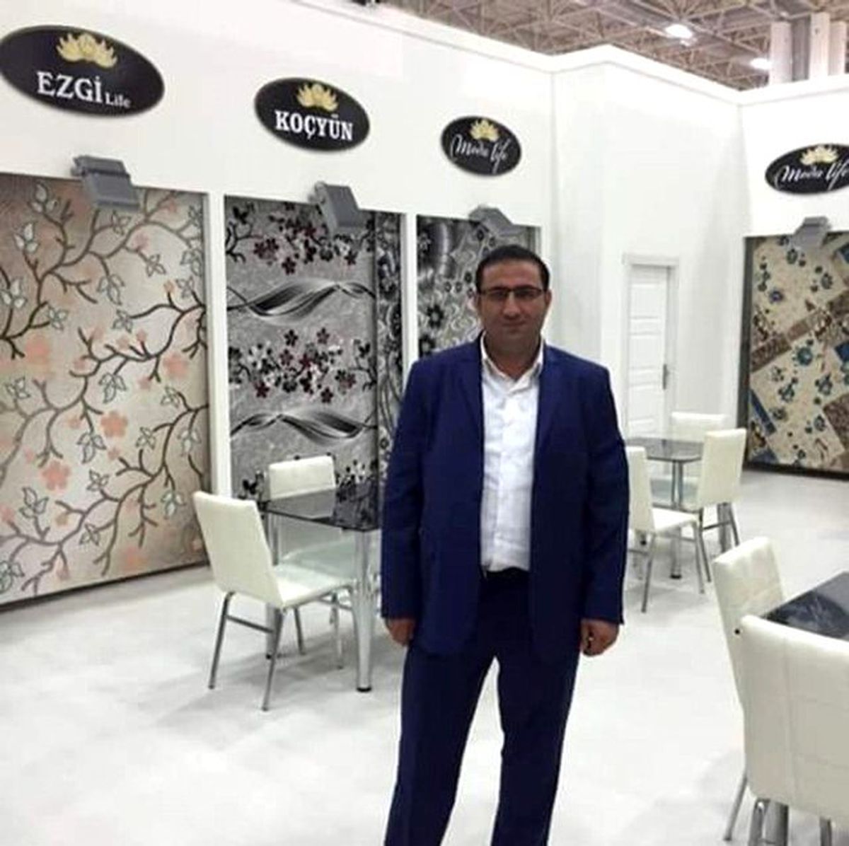 İflas Eden İş Adamı Babasının Mezarı Başında İntihar Etti