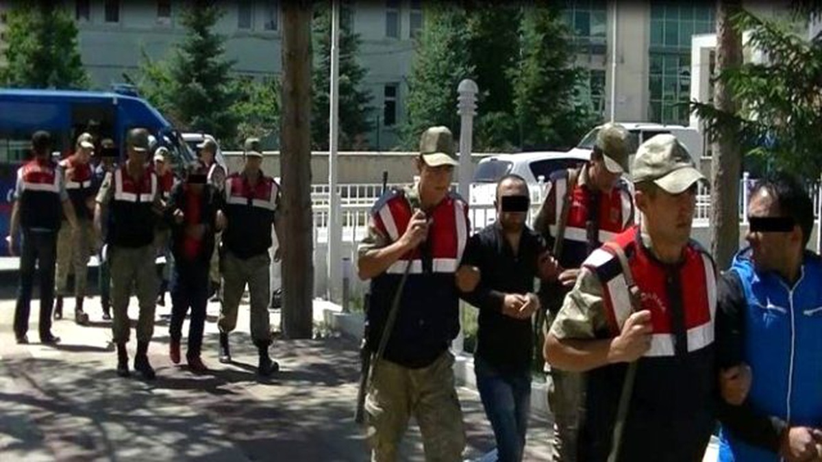 Jandarmadan Uyuşturucu Tacirlerine Eş Zamanlı Operasyon