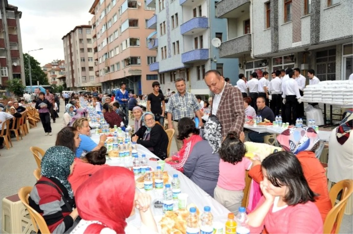 Kastamonu Belediyesi\'nden Günlük 2 Bin Kişiye İftar