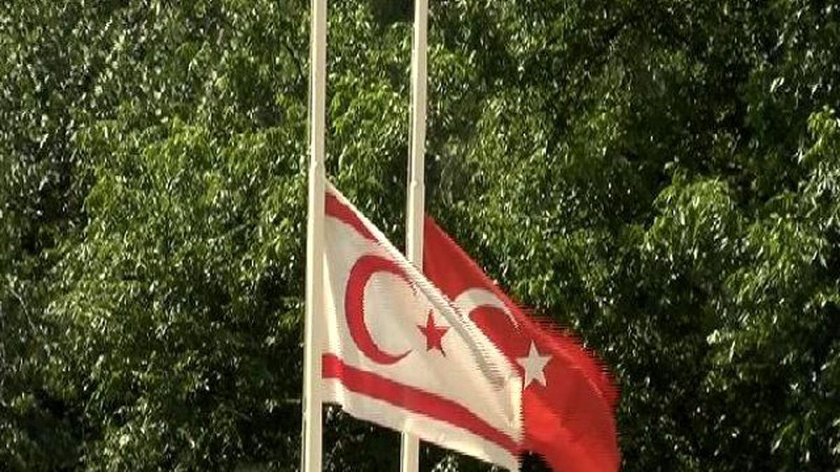 KKTC Demirel İçin Yasta