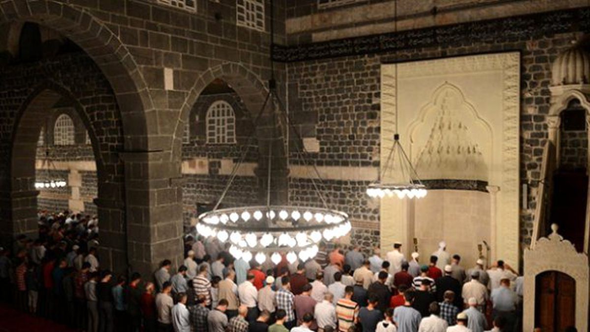 Kocaeli\'de İlk Teravih