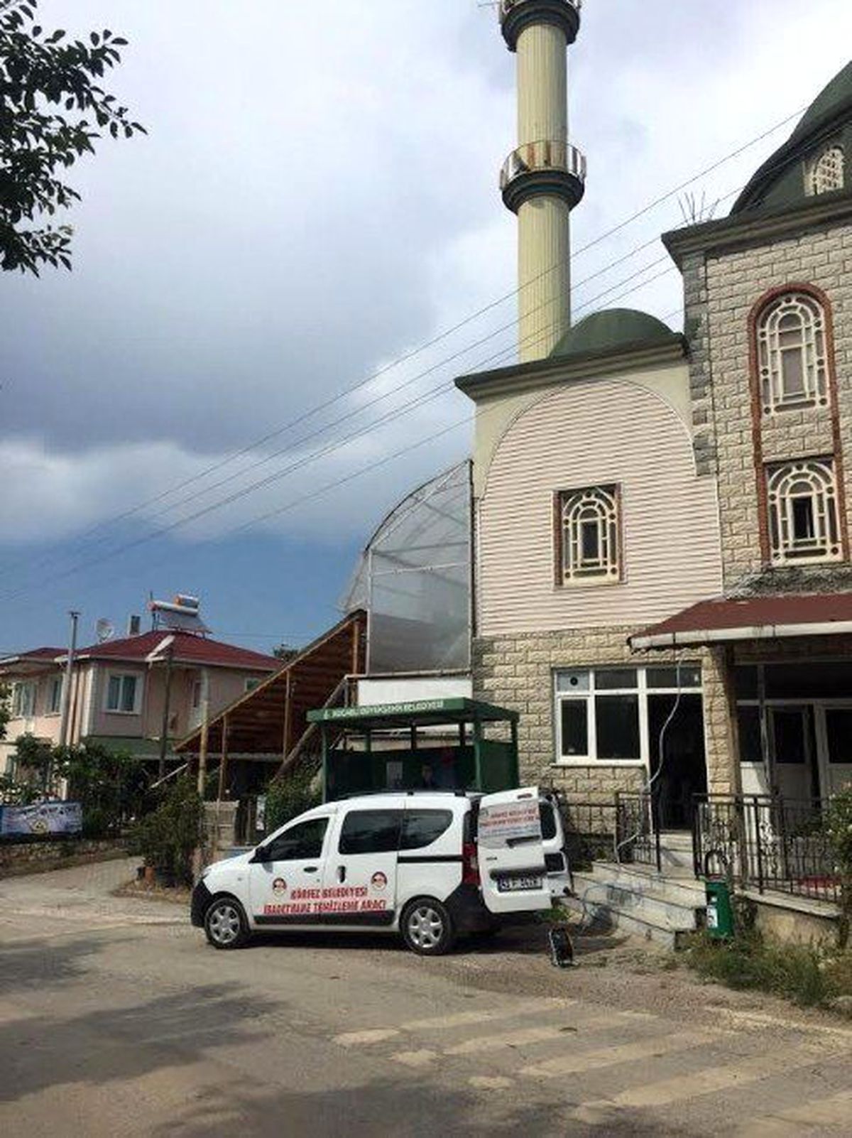 Körfez Belediyesi, İbadethaneleri Temizliyor