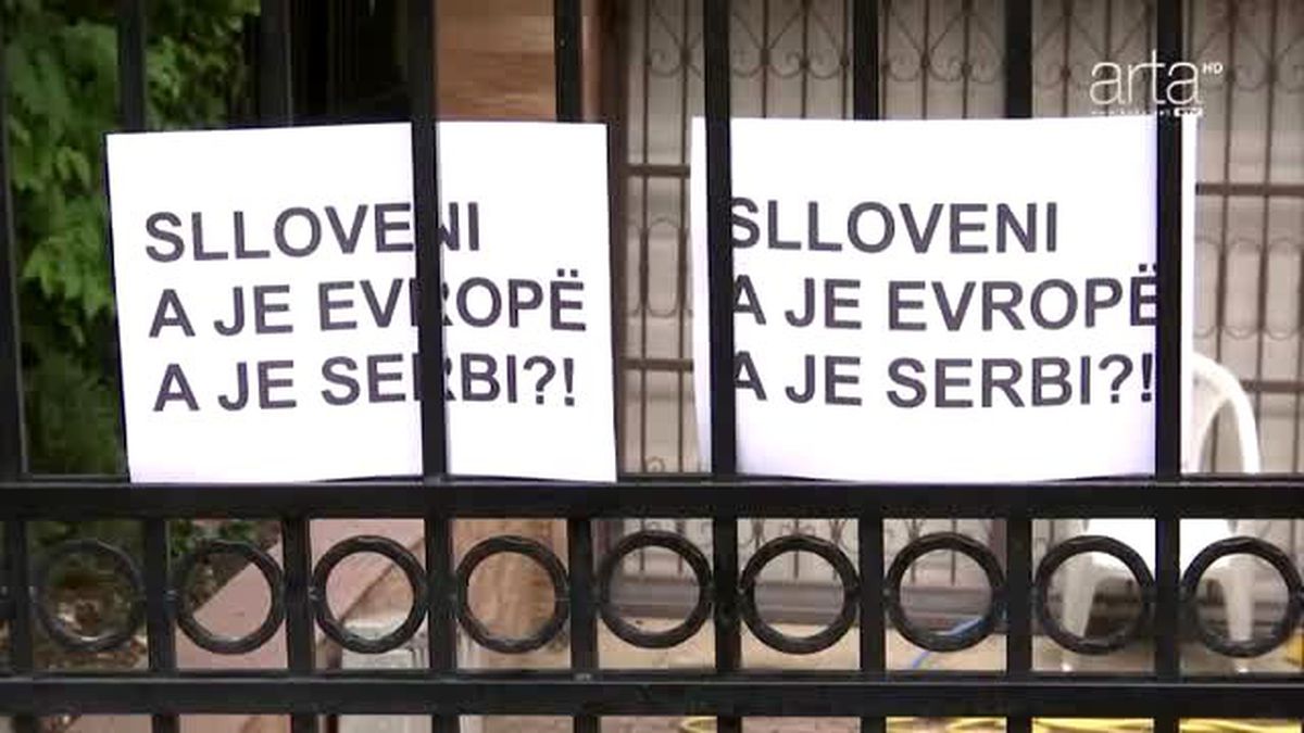 Kosova\'da Slovenya?ya Tepki