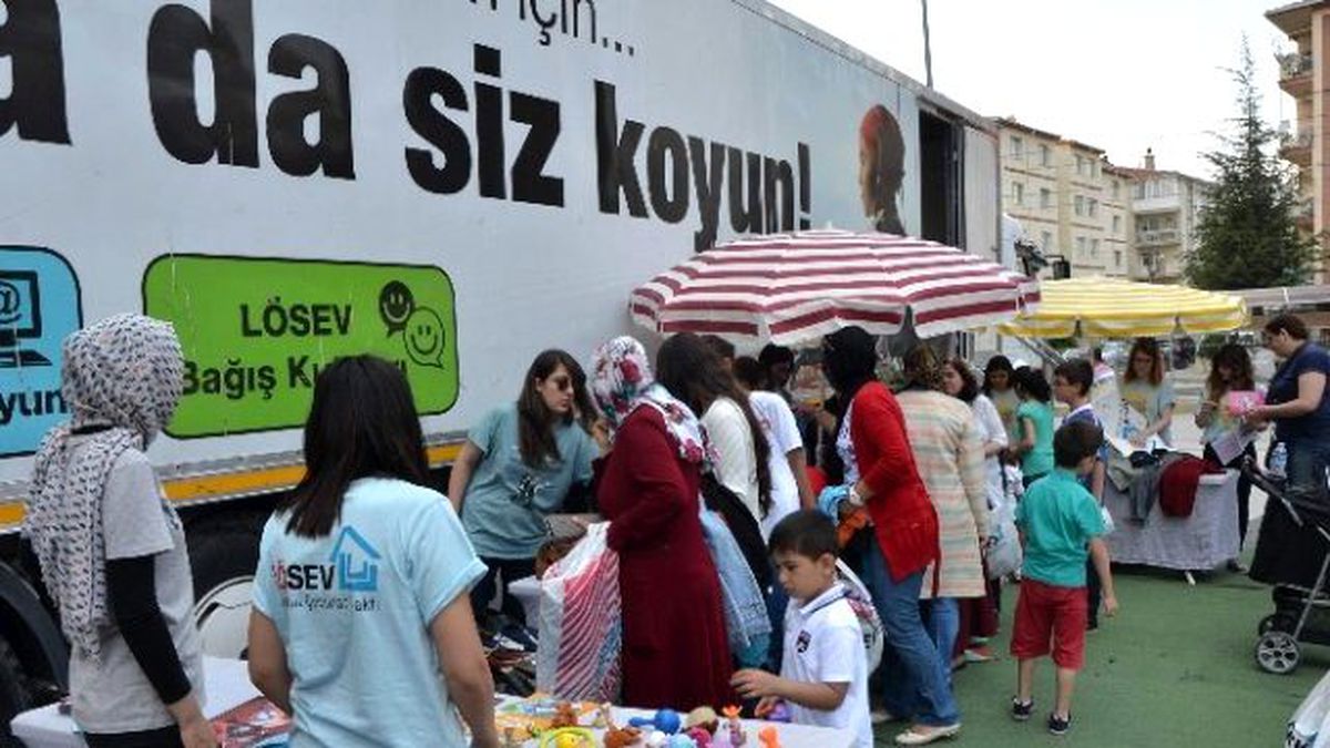 Lösev İyilik Tırı Eskişehir\'de