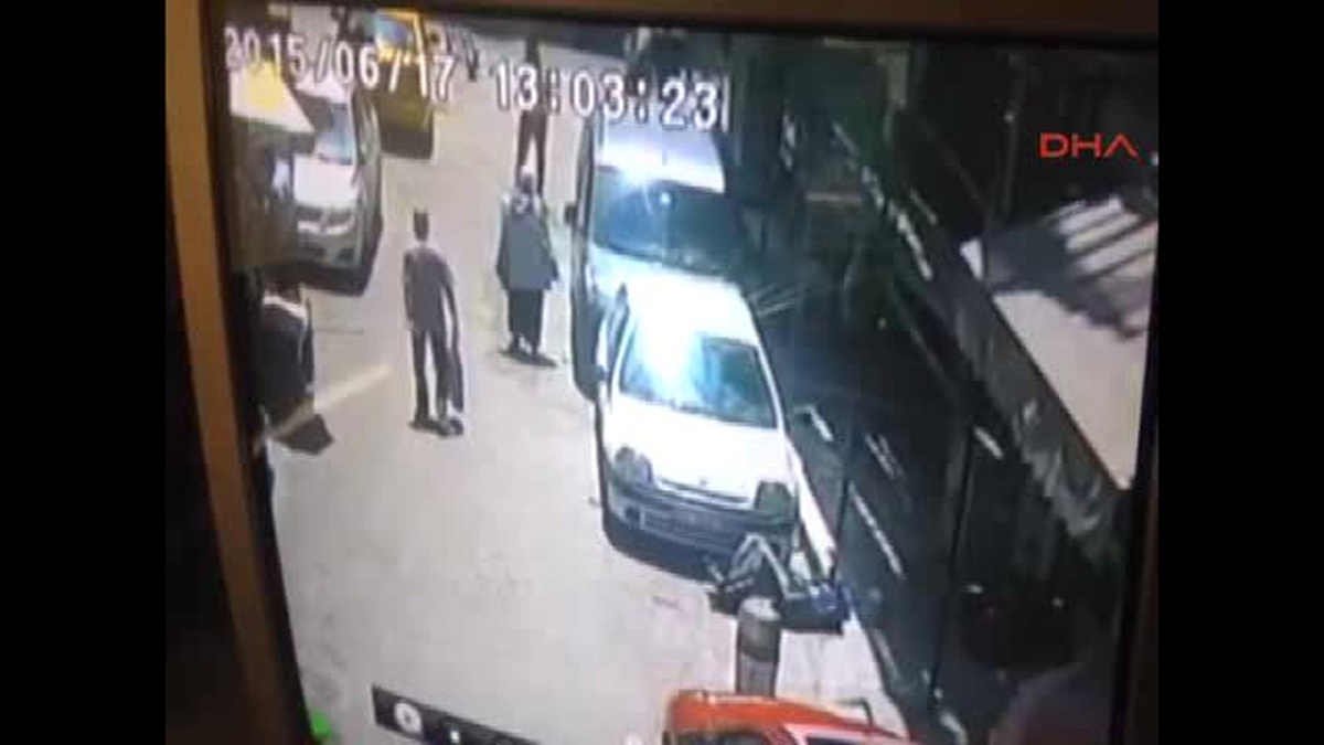 Lüks Otomobilli Dolandırıcı Yakalandı