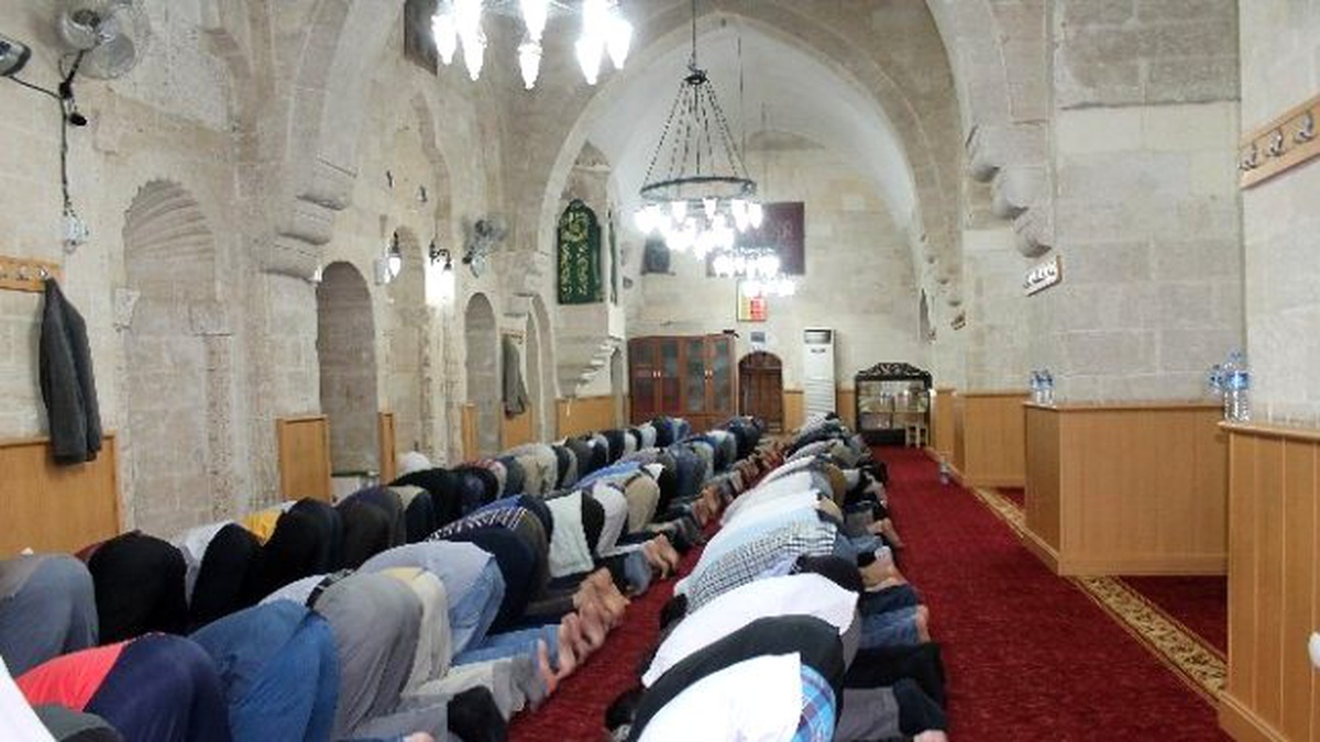 Mardin\'de İlk Teravih Namazı Kılındı
