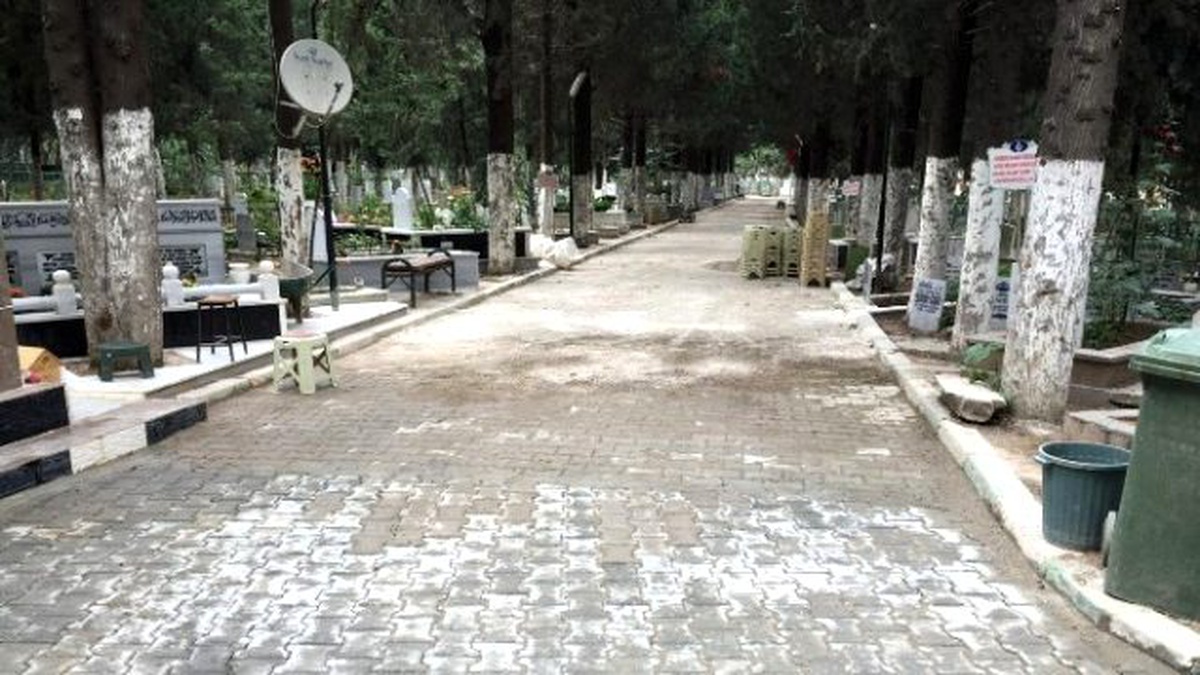 Orhangazi Mezarlığında Parke Çalışmaları Başladı