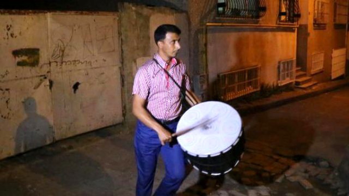 Ramazan Davulcuları, Vatandaşları İlk Sahura Kaldırdı
