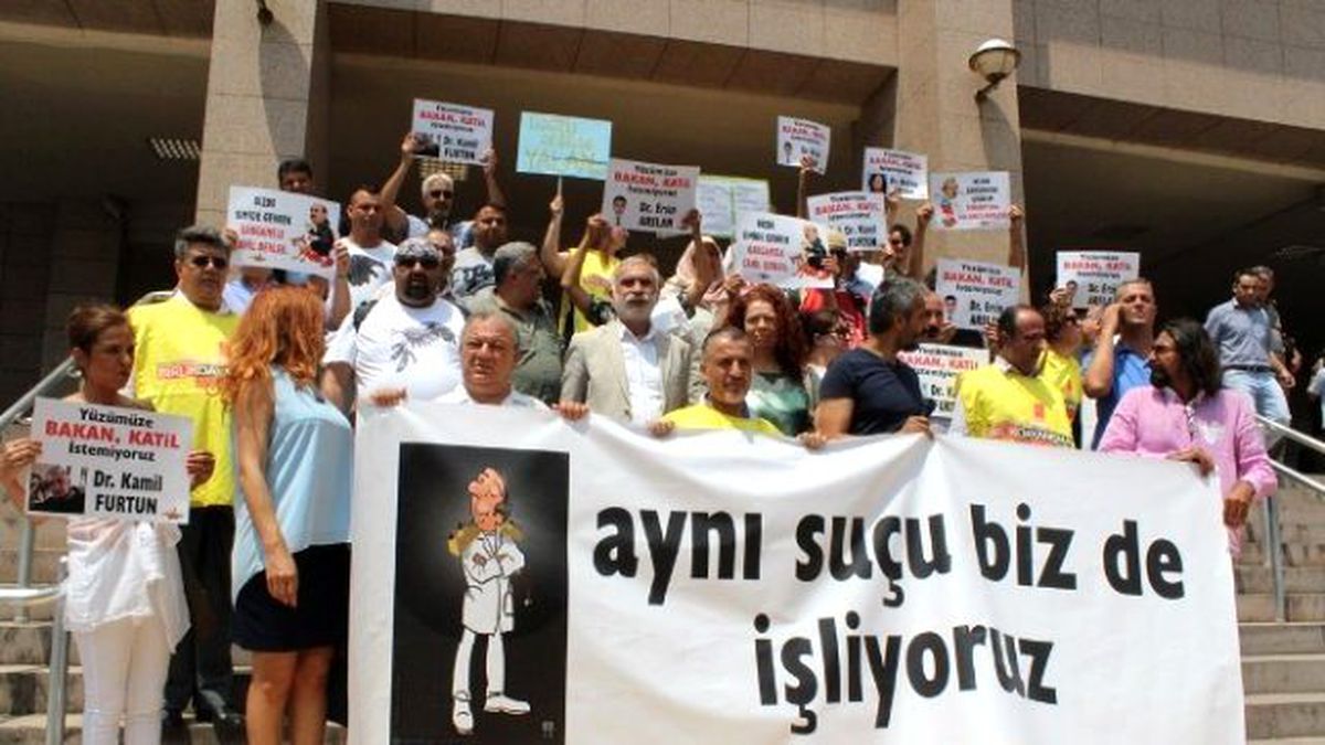 Sağlıkçılar Kendilerini İhbar Etti