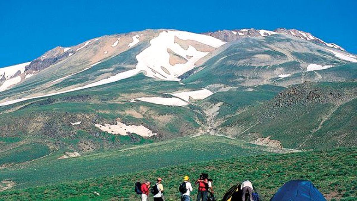 'Süphan Dağı Zirvesi' Gezisine Fest Travel Güvencesiyle Katılın!