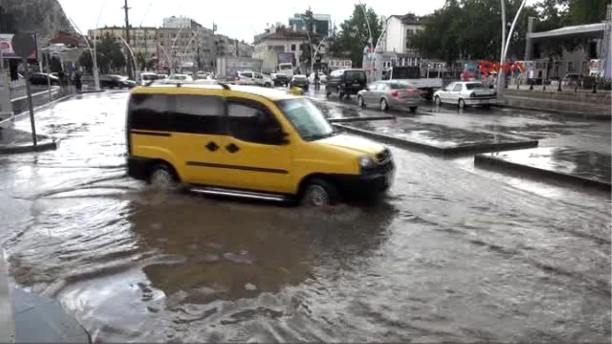 Tokat\'ta Sağanak Yağış Etkili Oldu