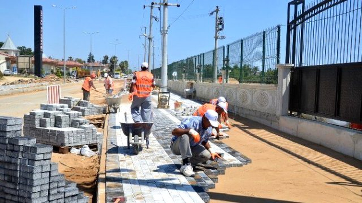 Turizm Bölgesi Kızılağaç\'ta Yol Çalışmaları Devam Ediyor