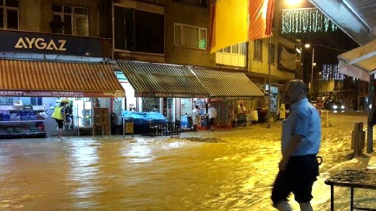Bartın\'da Sağanak Hayatı Olumsuz Etkiledi