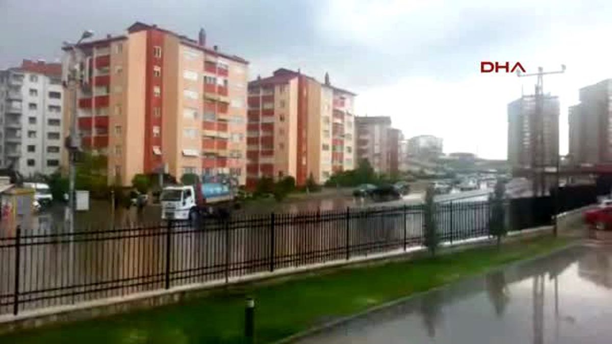 Başkentte Sağanak ve Dolu Yağışı Etkili Oldu