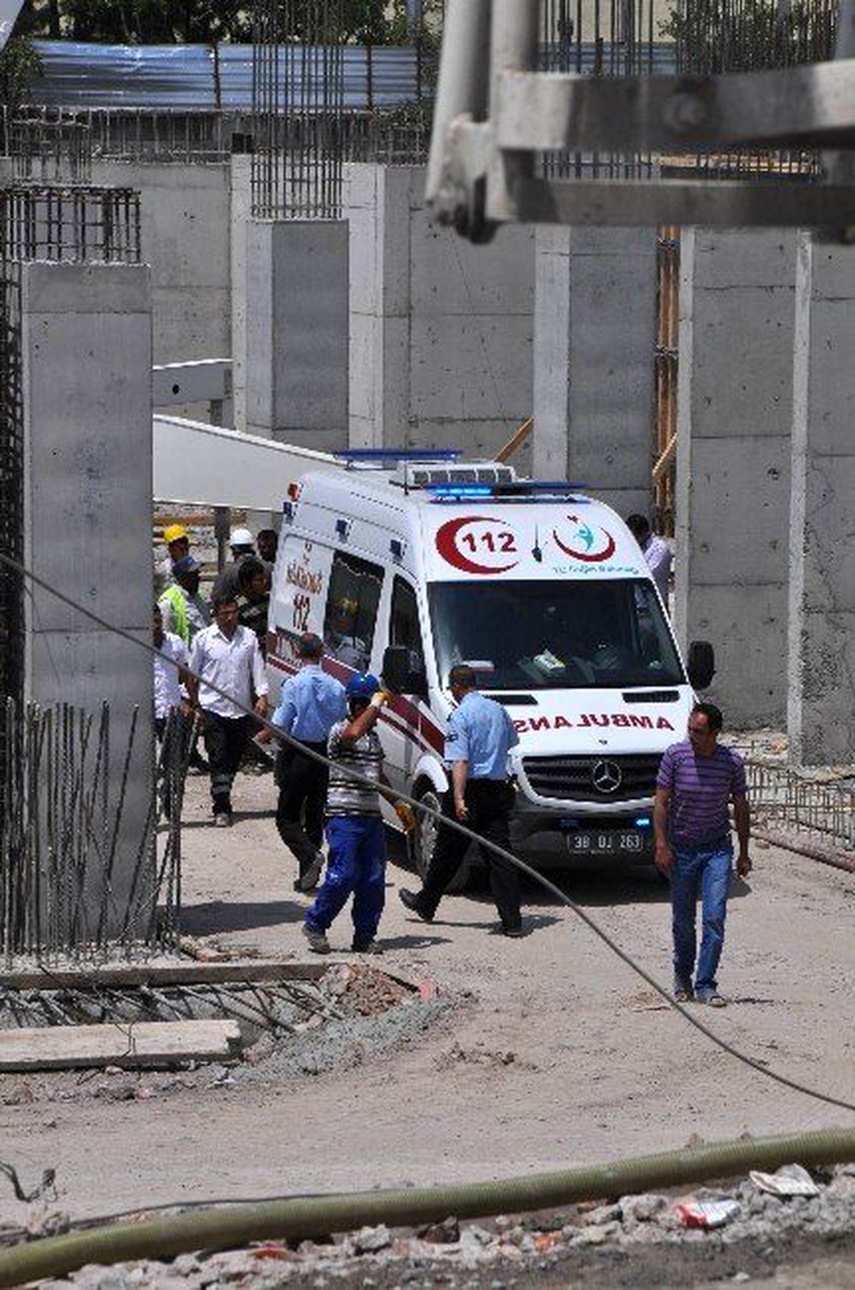 Bölge İdare Mahkemesi\'nin Durdurulan İnşaatında Çalışma Yeniden Başladı