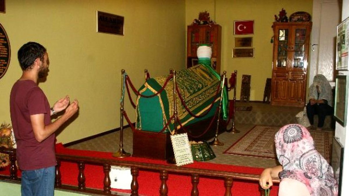 Bu Evin İçinde Türbe Var