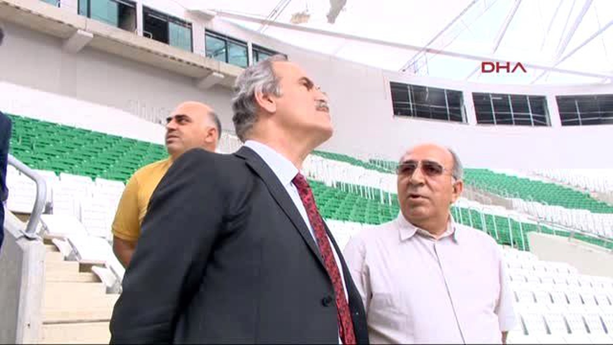 Bursa Timsah Arena\'da Sıra Çimlere Geldi